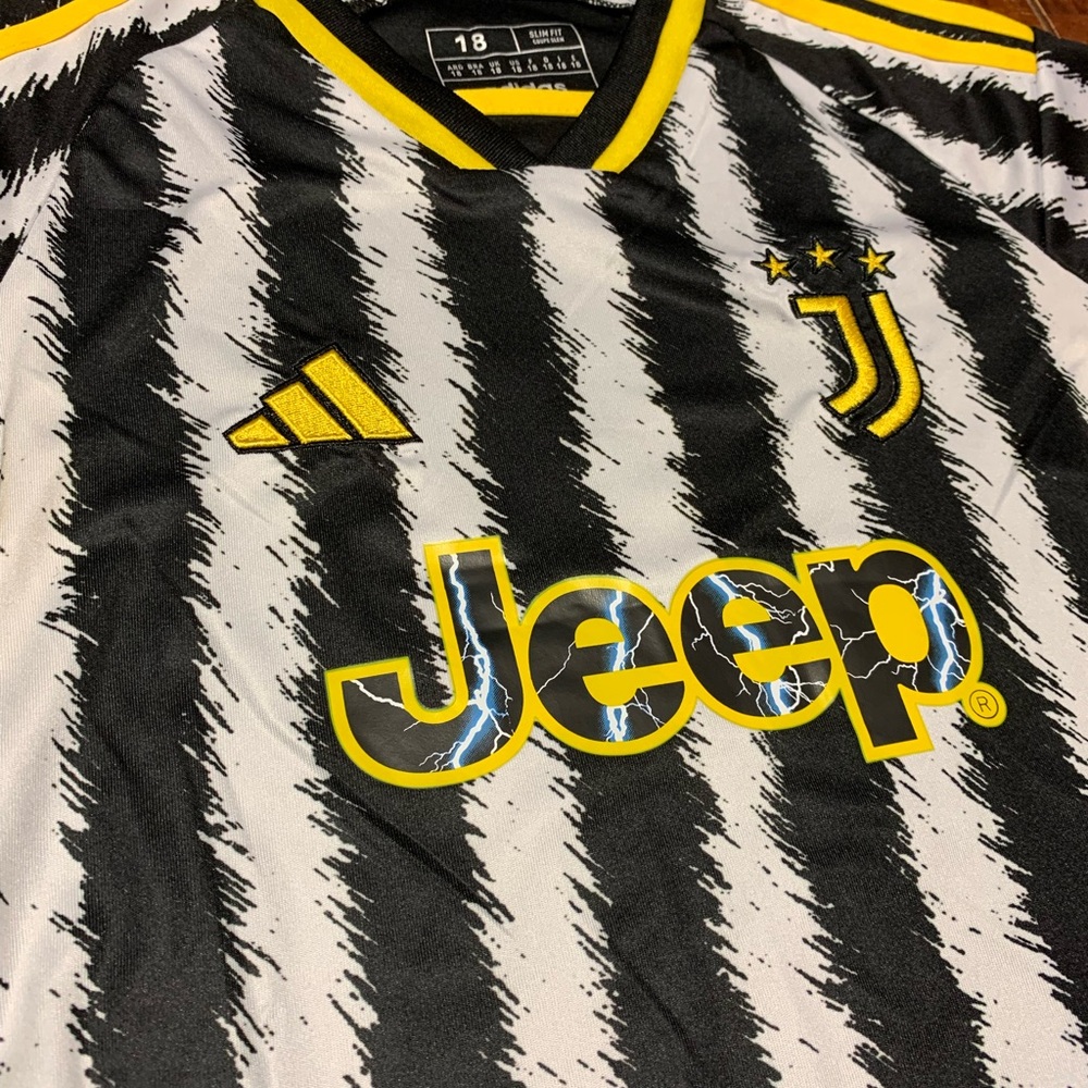 Kids Juventus 23/24 Jerseys - Picture 4 of 8